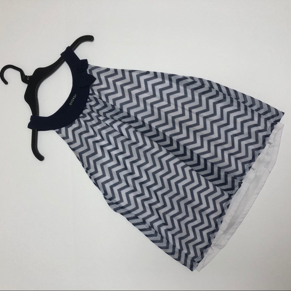 Blue/White patterned top